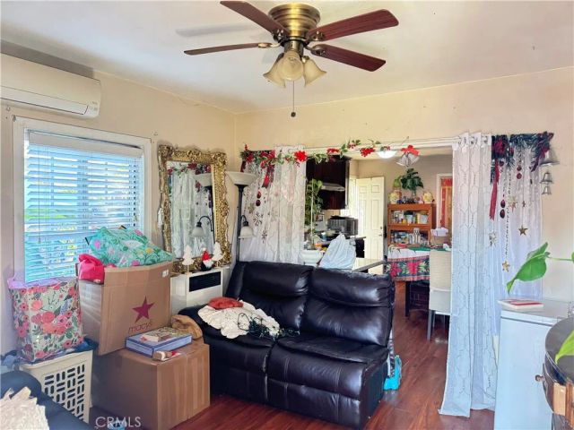 927 W 48th Street, Los Angeles, CA 90037