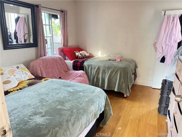 927 W 48th Street, Los Angeles, CA 90037