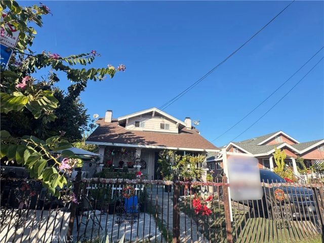 927 W 48th Street, Los Angeles, CA 90037