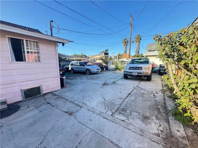 927 W 48th Street, Los Angeles, CA 90037