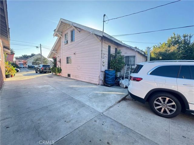 927 W 48th Street, Los Angeles, CA 90037
