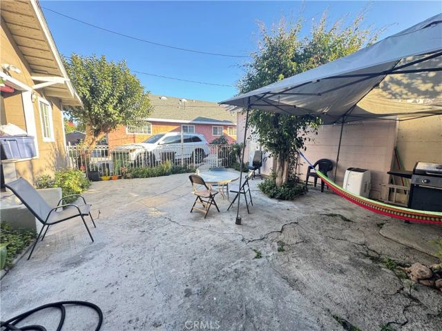 927 W 48th Street, Los Angeles, CA 90037