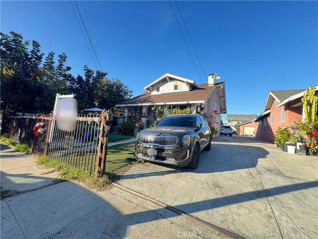 927 W 48th Street, Los Angeles, CA 90037