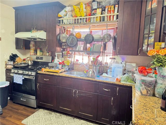 927 W 48th Street, Los Angeles, CA 90037