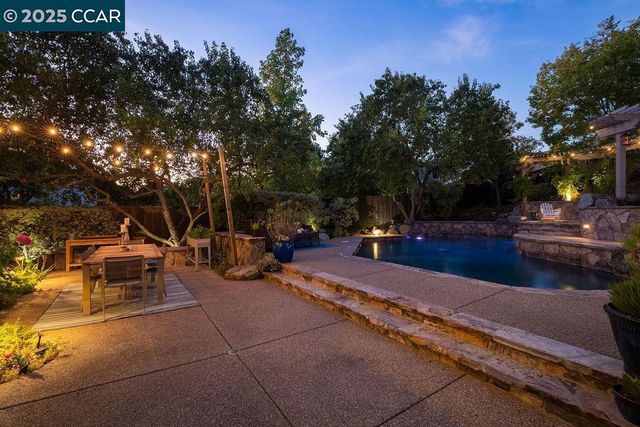 27 Campbell Place, Danville, CA 94526