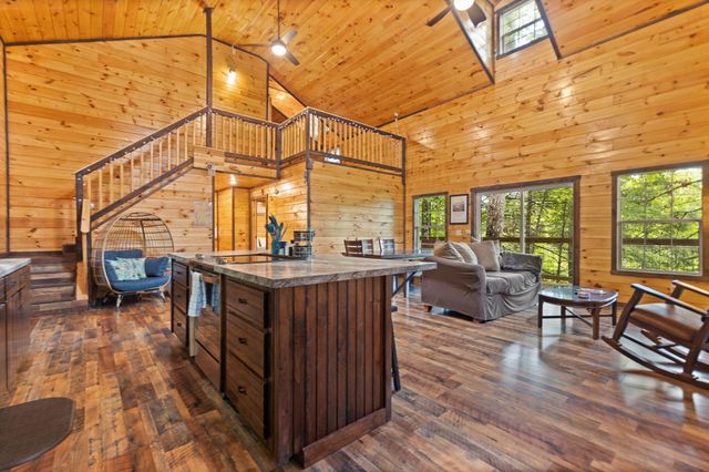 222 Muir Road, Rogers, KY 41365