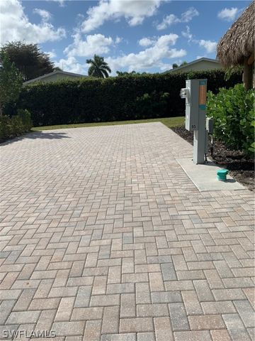 5570 Laguna Caribe CIR, Fort Myers, FL 33905