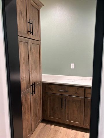 576 E 47 Highway, Girard, KS 66743