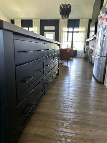 576 E 47 Highway, Girard, KS 66743