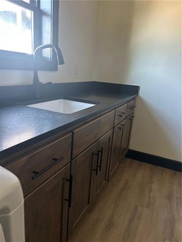 576 E 47 Highway, Girard, KS 66743