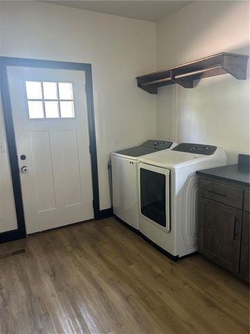 576 E 47 Highway, Girard, KS 66743