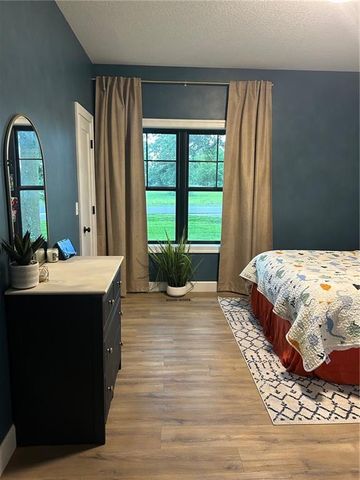 576 E 47 Highway, Girard, KS 66743