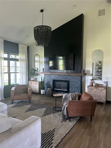 576 E 47 Highway, Girard, KS 66743