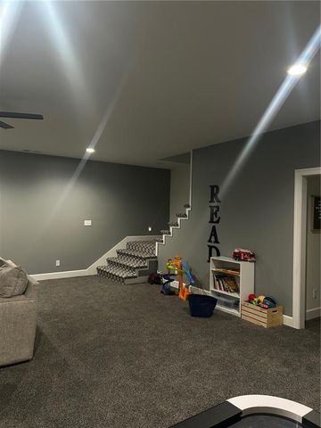 576 E 47 Highway, Girard, KS 66743