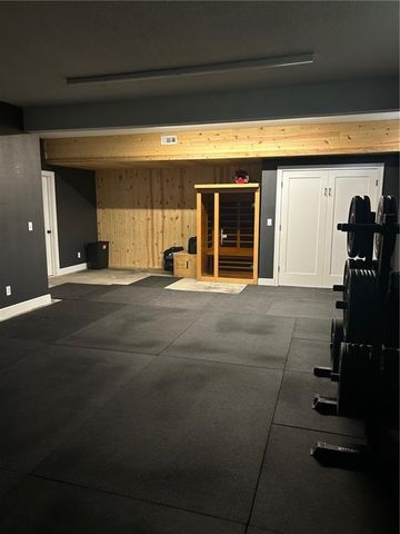 576 E 47 Highway, Girard, KS 66743