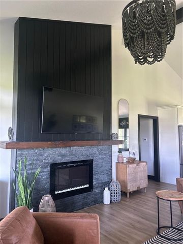 576 E 47 Highway, Girard, KS 66743