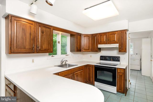 5 NELSON RIDGE RD, Princeton, NJ 08540