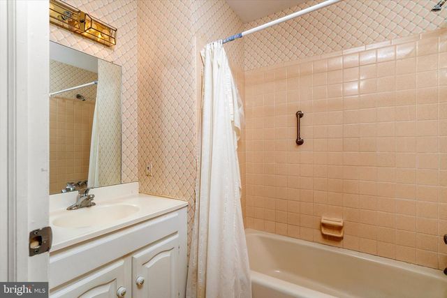 5 NELSON RIDGE RD, Princeton, NJ 08540