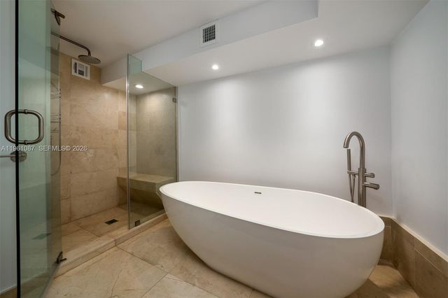 1111 Crandon Blvd C406, Key Biscayne, FL 33149