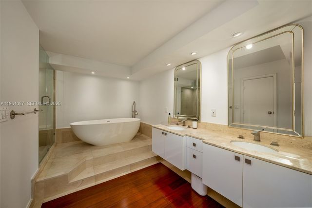 1111 Crandon Blvd C406, Key Biscayne, FL 33149