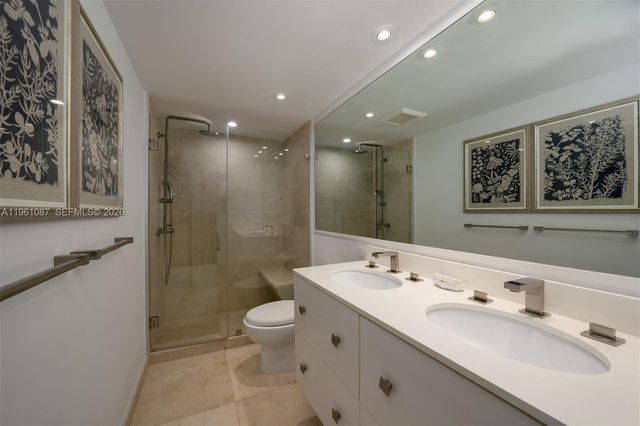 1111 Crandon Blvd C406, Key Biscayne, FL 33149