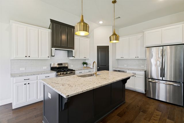 817 Highlands Avenue, Aledo, TX 76008