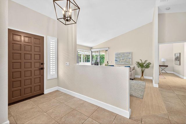 43791 Calle Las Brisas W, Palm Desert, CA 92211