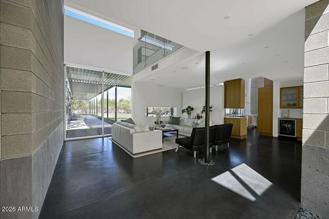 10010 E JENAN Drive, Scottsdale, AZ 85260
