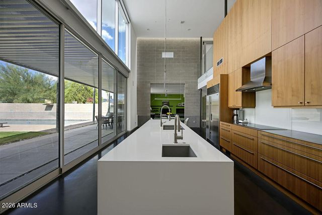 10010 E JENAN Drive, Scottsdale, AZ 85260