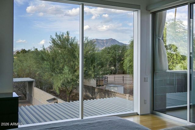 10010 E JENAN Drive, Scottsdale, AZ 85260