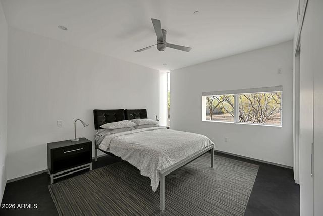 10010 E JENAN Drive, Scottsdale, AZ 85260