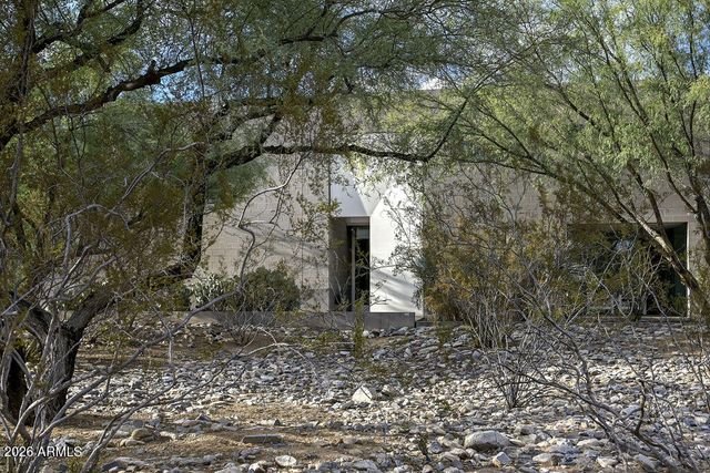 10010 E JENAN Drive, Scottsdale, AZ 85260