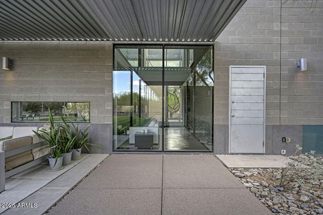 10010 E JENAN Drive, Scottsdale, AZ 85260