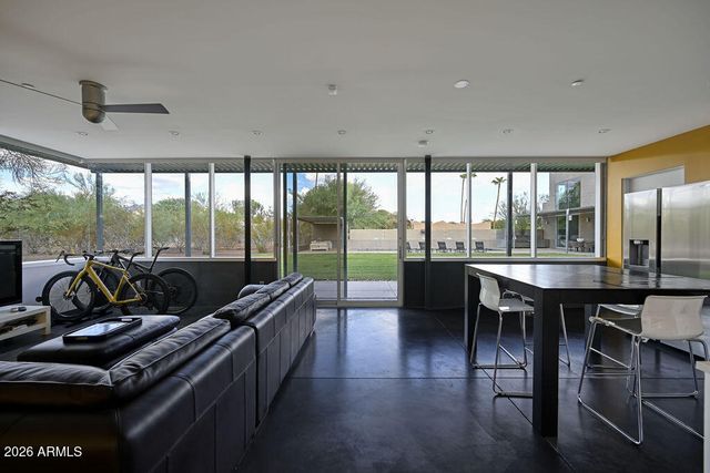 10010 E JENAN Drive, Scottsdale, AZ 85260