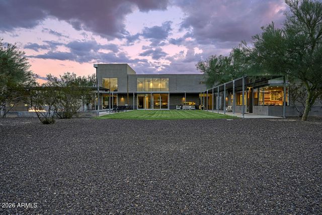 10010 E JENAN Drive, Scottsdale, AZ 85260