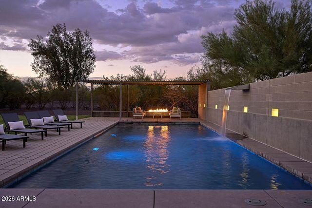 10010 E JENAN Drive, Scottsdale, AZ 85260