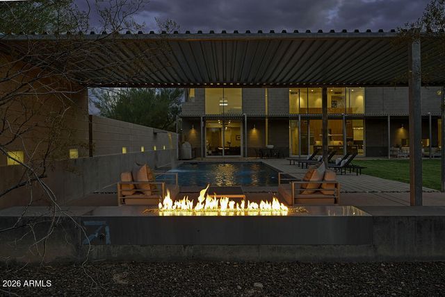 10010 E JENAN Drive, Scottsdale, AZ 85260