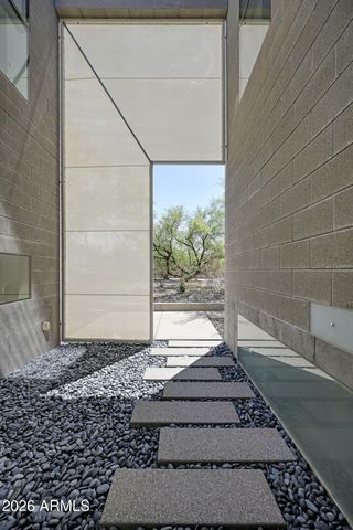 10010 E JENAN Drive, Scottsdale, AZ 85260