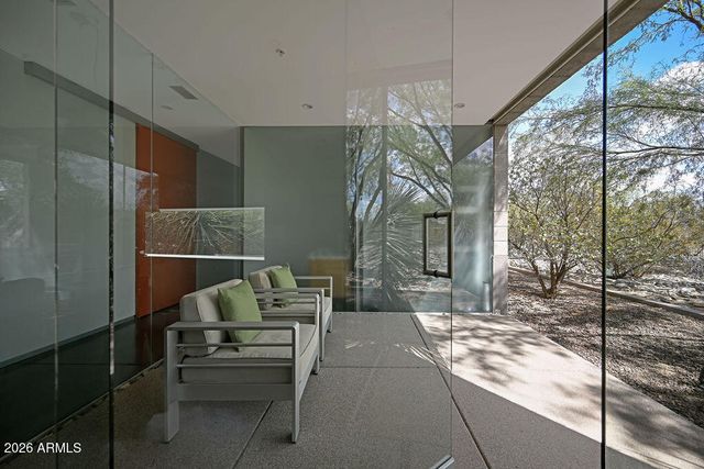 10010 E JENAN Drive, Scottsdale, AZ 85260
