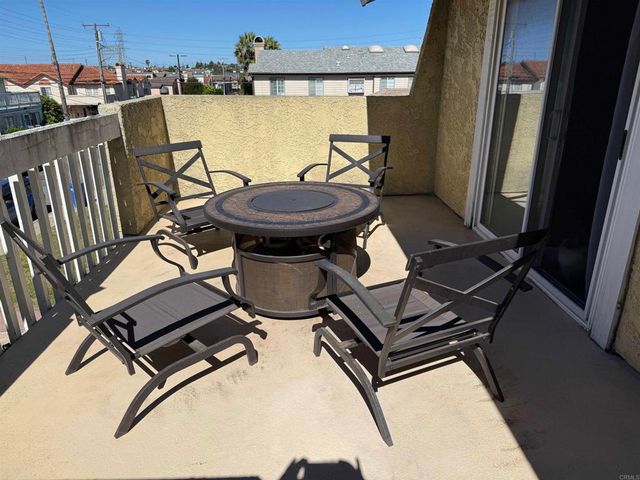 2707 Carnegie Lane Unit 1, Redondo Beach, CA 90278