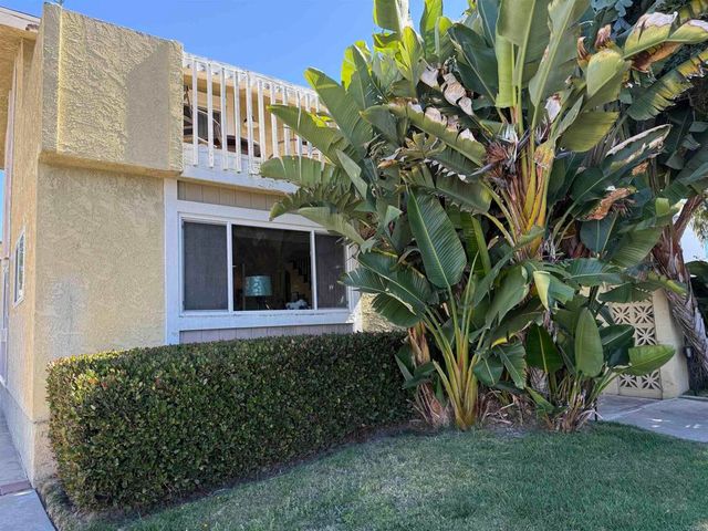 2707 Carnegie Lane Unit 1, Redondo Beach, CA 90278