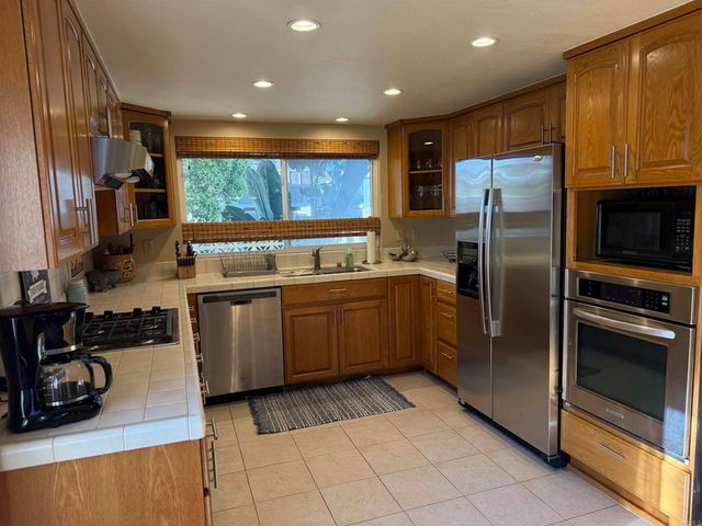 2707 Carnegie Lane Unit 1, Redondo Beach, CA 90278