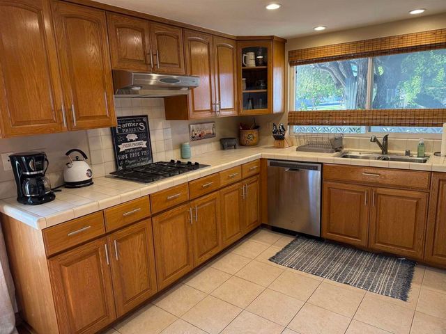 2707 Carnegie Lane Unit 1, Redondo Beach, CA 90278