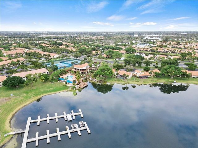 912 Congressional Way, Deerfield Beach, FL 33442