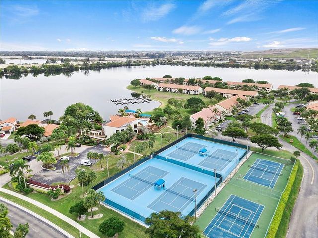 912 Congressional Way, Deerfield Beach, FL 33442