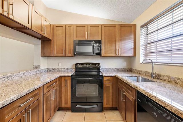 912 Congressional Way, Deerfield Beach, FL 33442