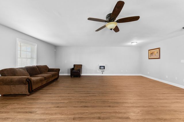 3247 Woolard Rd, Santa Fe, TN 38482