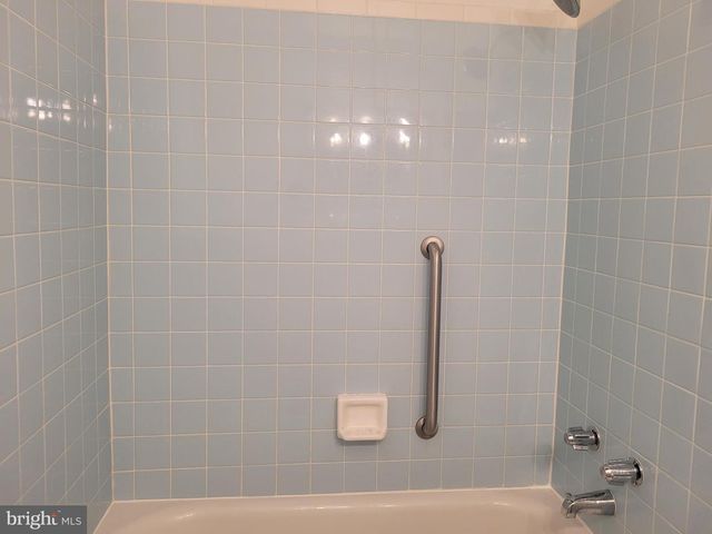 1728 CHURCH LN, Philadelphia, PA 19141