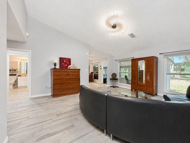16758 SE 181ST TERRACE, Weirsdale, FL 32195