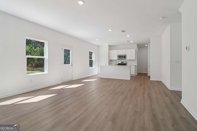 707 Mistwood Way SE, Cartersville, GA 30120